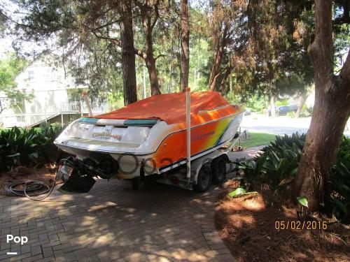 Tekniset tiedot ja arvostelut